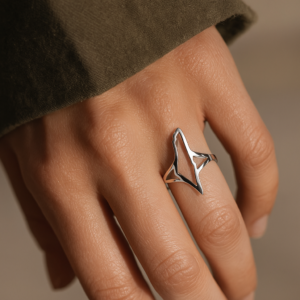 20250710_0750_SilverRingClose-up_remix_01jzrjn118ezy9yf1dnnz0gs13 Bague Palestine carte complète – en acier inoxydable