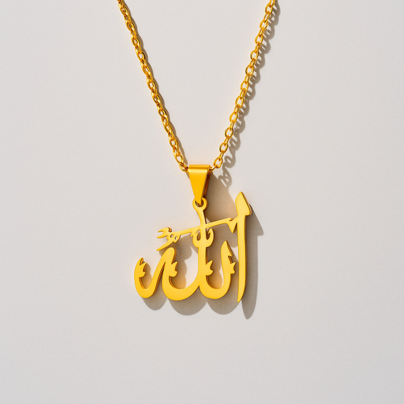 Collier Allah calligraphie élégante – en acier inoxydable