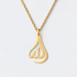 SevenSurahs-Photoroom_1_ba614083-98ee-48e6-82fe-5a7205f8db52 Collier Allah pendentif larme – en acier inoxydable