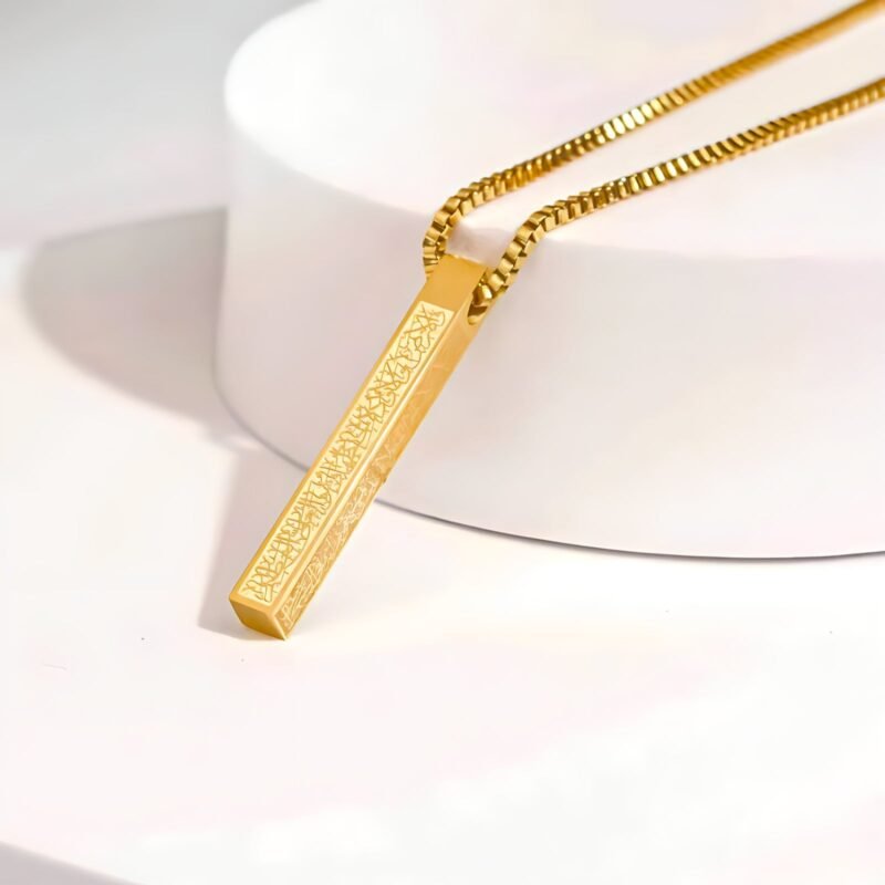 Untitleddesign.remini-enhanced_36766b55-8c7e-4a16-a6d8-7d61ac5182a2 Collier Hexagonal Gravé Symboles – en acier inoxydable