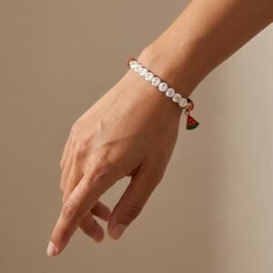 Bracelet Perles Or Palestine porté au poignet, angle alternatif sur modèle