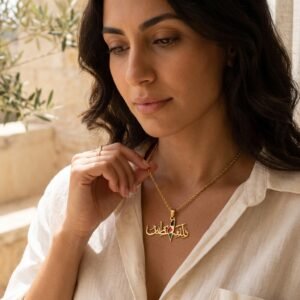 Collier Palestine pendentif carte image émotionnelle sur modèle ou en mise en scène produit premium
